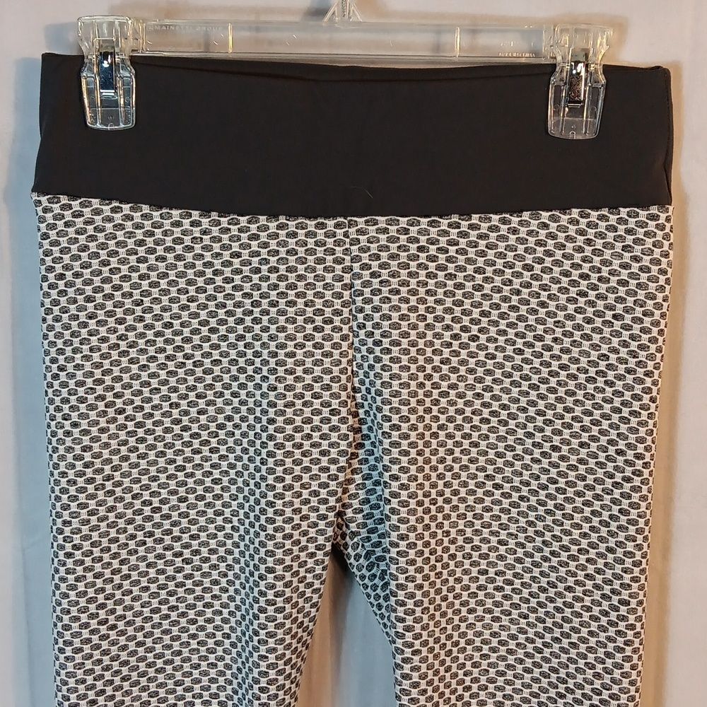 Bootie Lifting Leggings - Picture 4 of 8